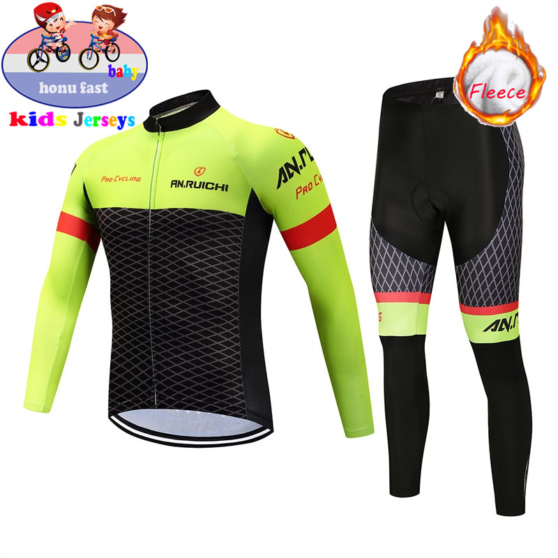 ชุดปั่นจักรยานเด็กชายฤดูหนาวปี - Cycling Gear Kids บทวิจารณ์และราคา